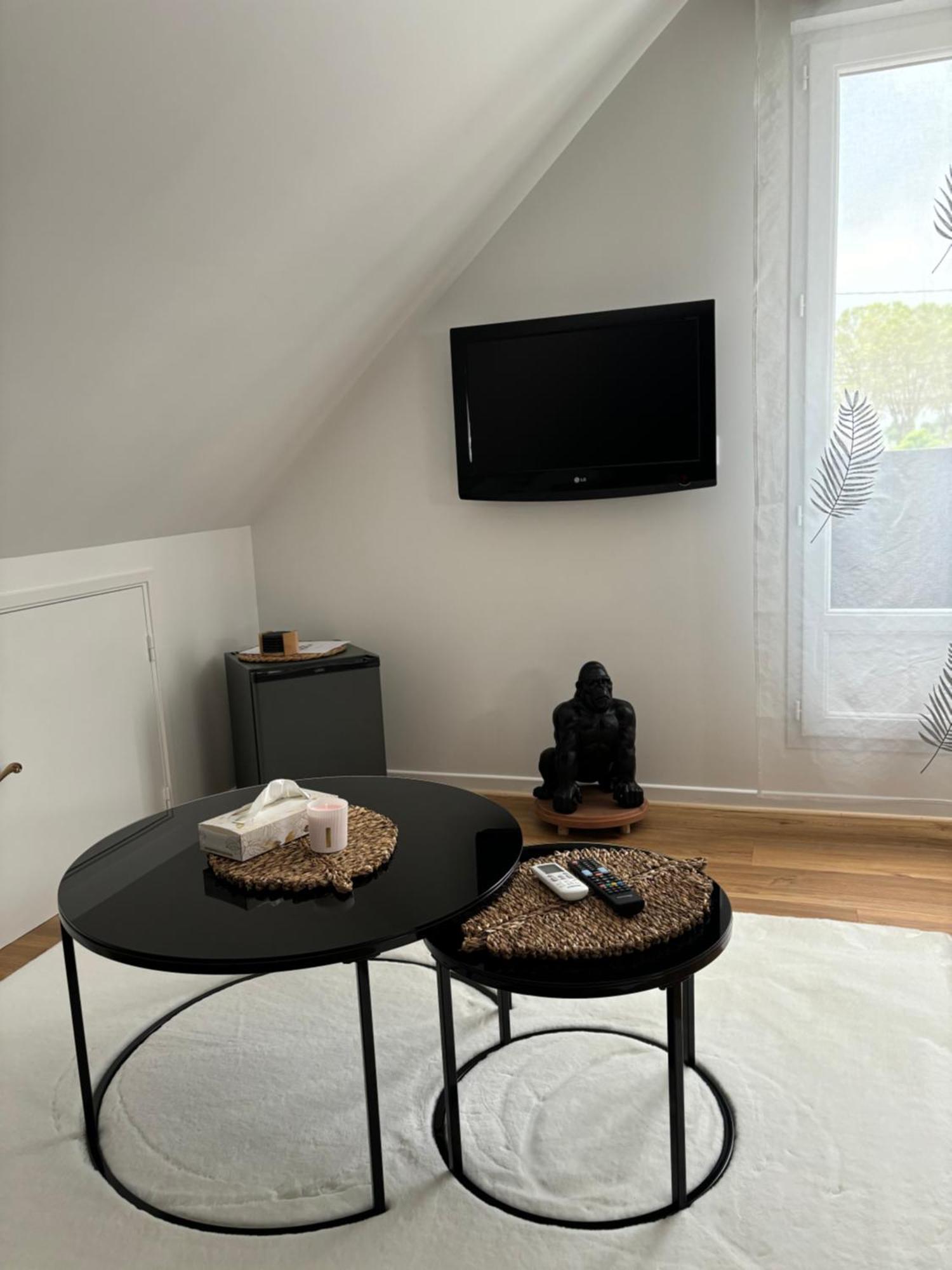Le 911 Hotel Nazelles-Negron Luaran gambar