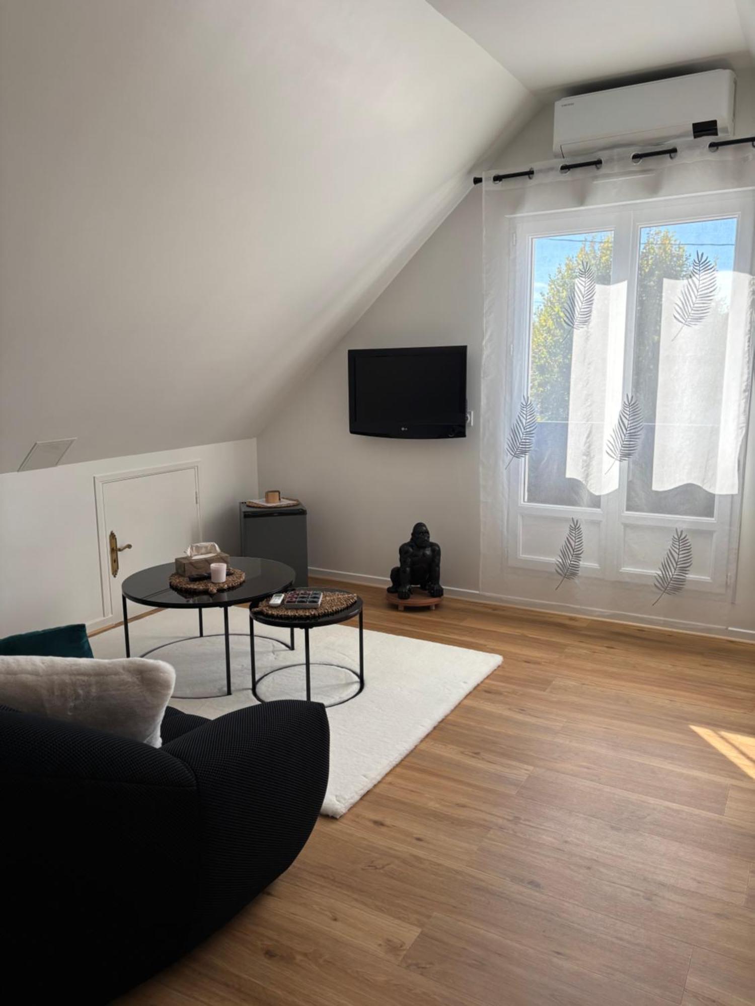 Le 911 Hotel Nazelles-Negron Luaran gambar